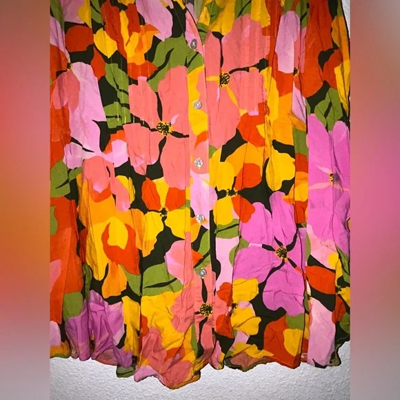 Terra & Sky Multicolor Floral Button-Down Blouse - Picture 2 of 5
